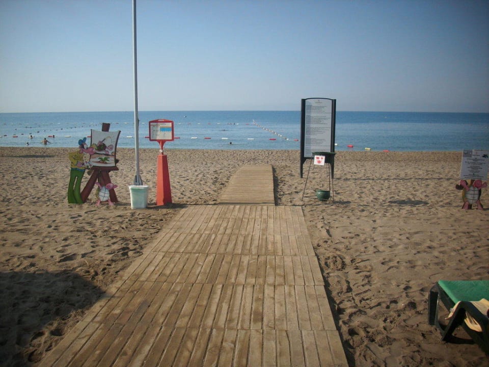 Vom Hotel zum Strand Belek Beach Resort Hotel