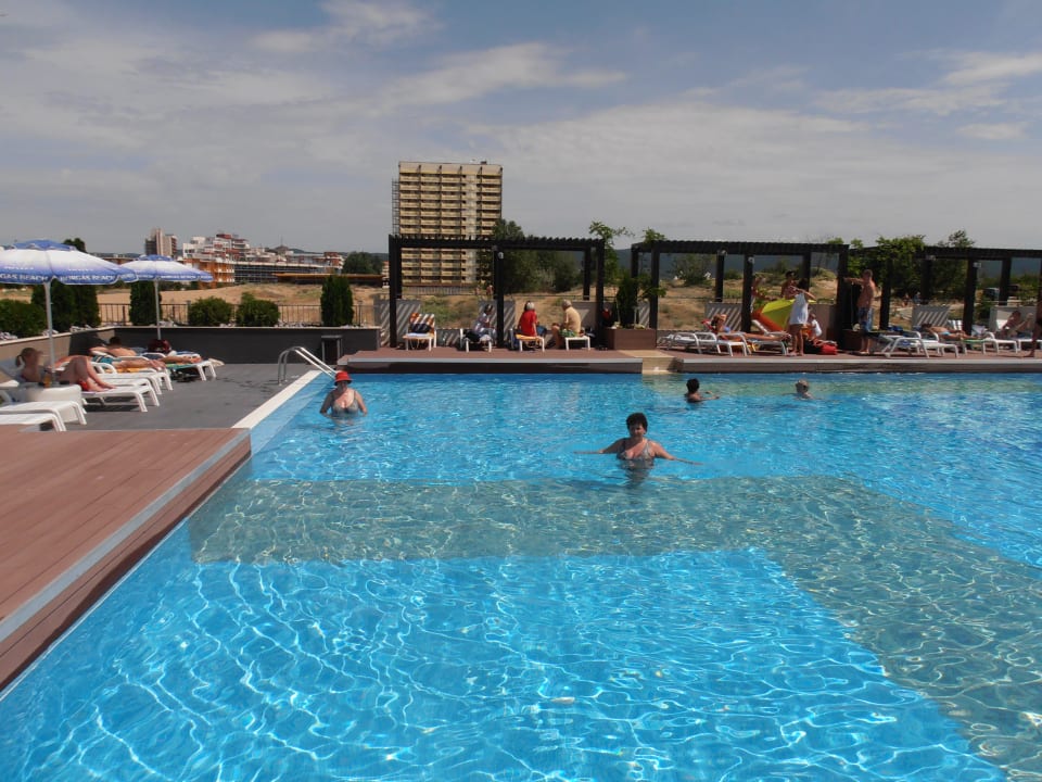 Pool Burgas Beach Hotel