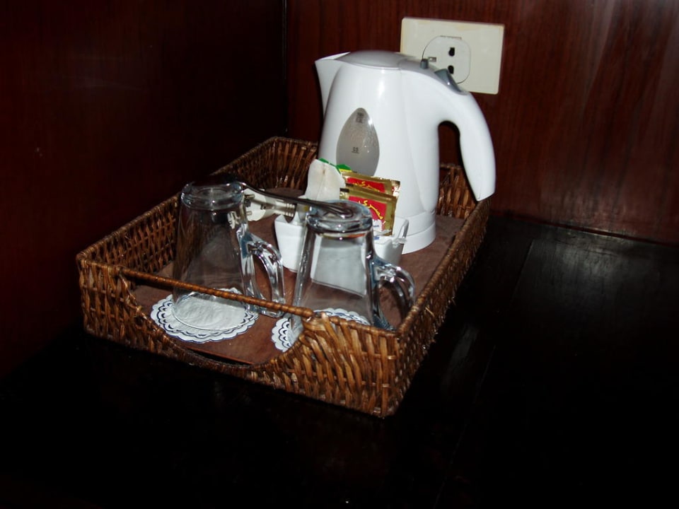 Wasserkocher auf Doppelzimmer Serenity Alpha Beach