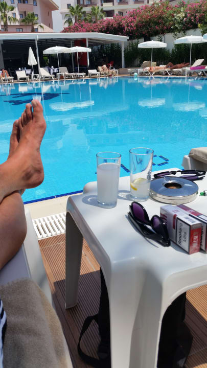 Pool Side Aquamarin Resort & Spa