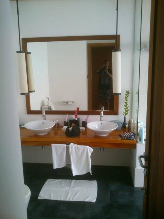 Bad Meeru Maldives Resort Island