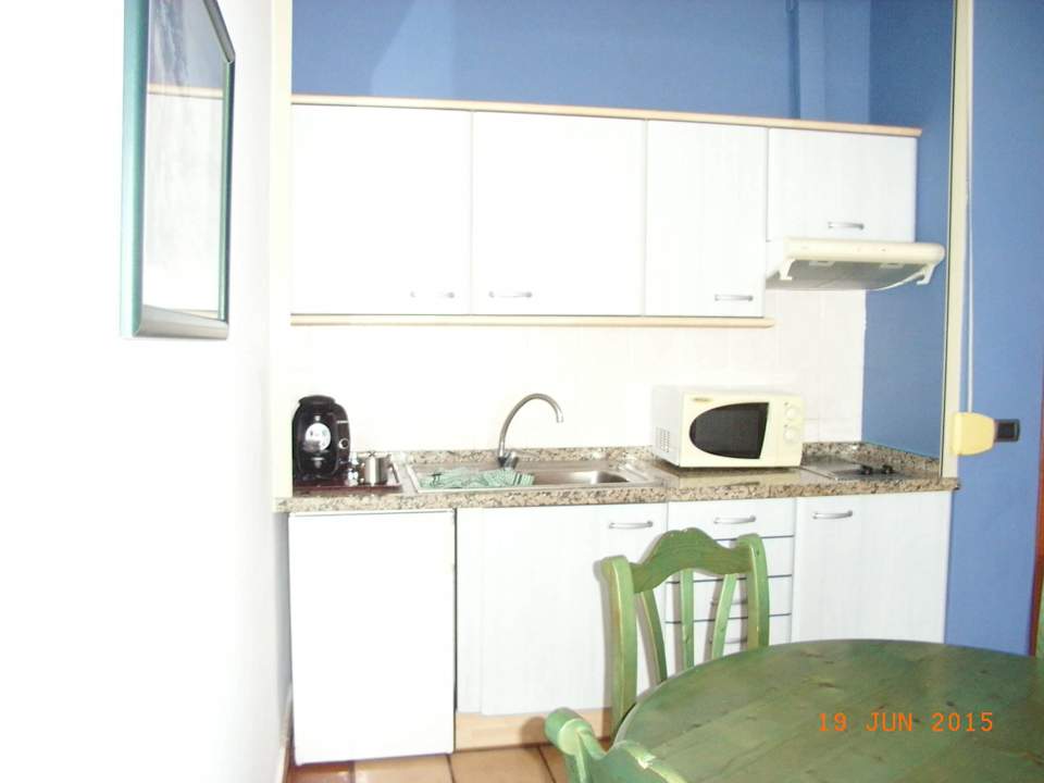 Küchenzeile HD Apartamentos Pueblo Marinero