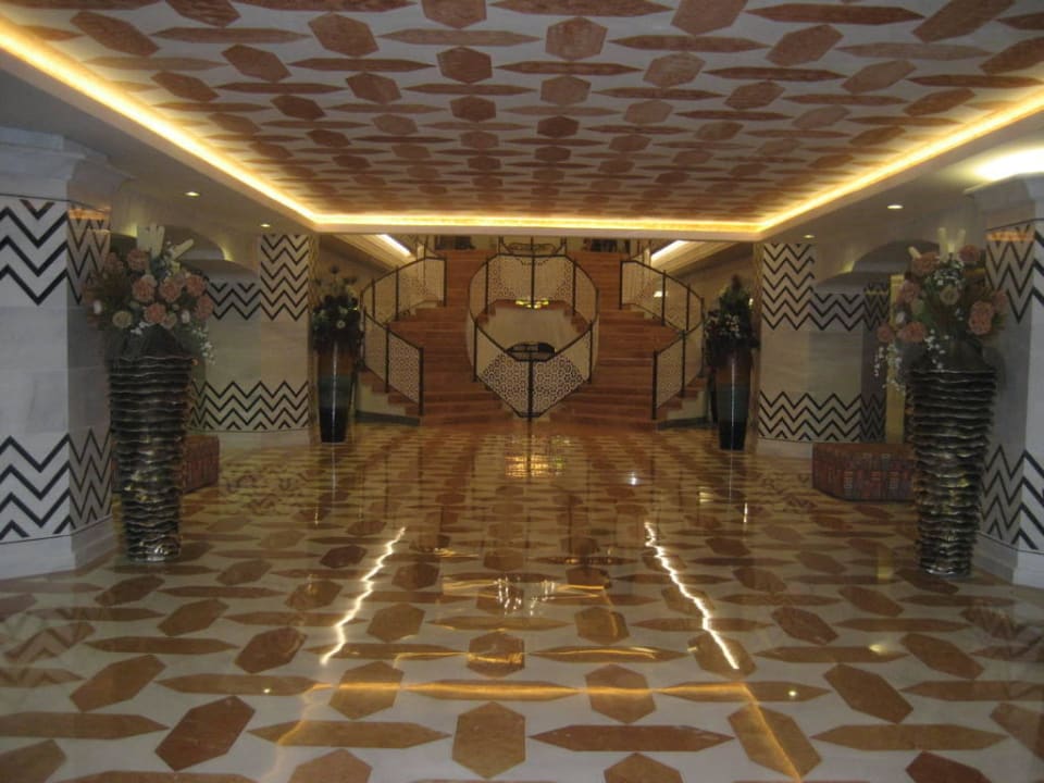 -1 Etage Royal Taj Mahal Hotel