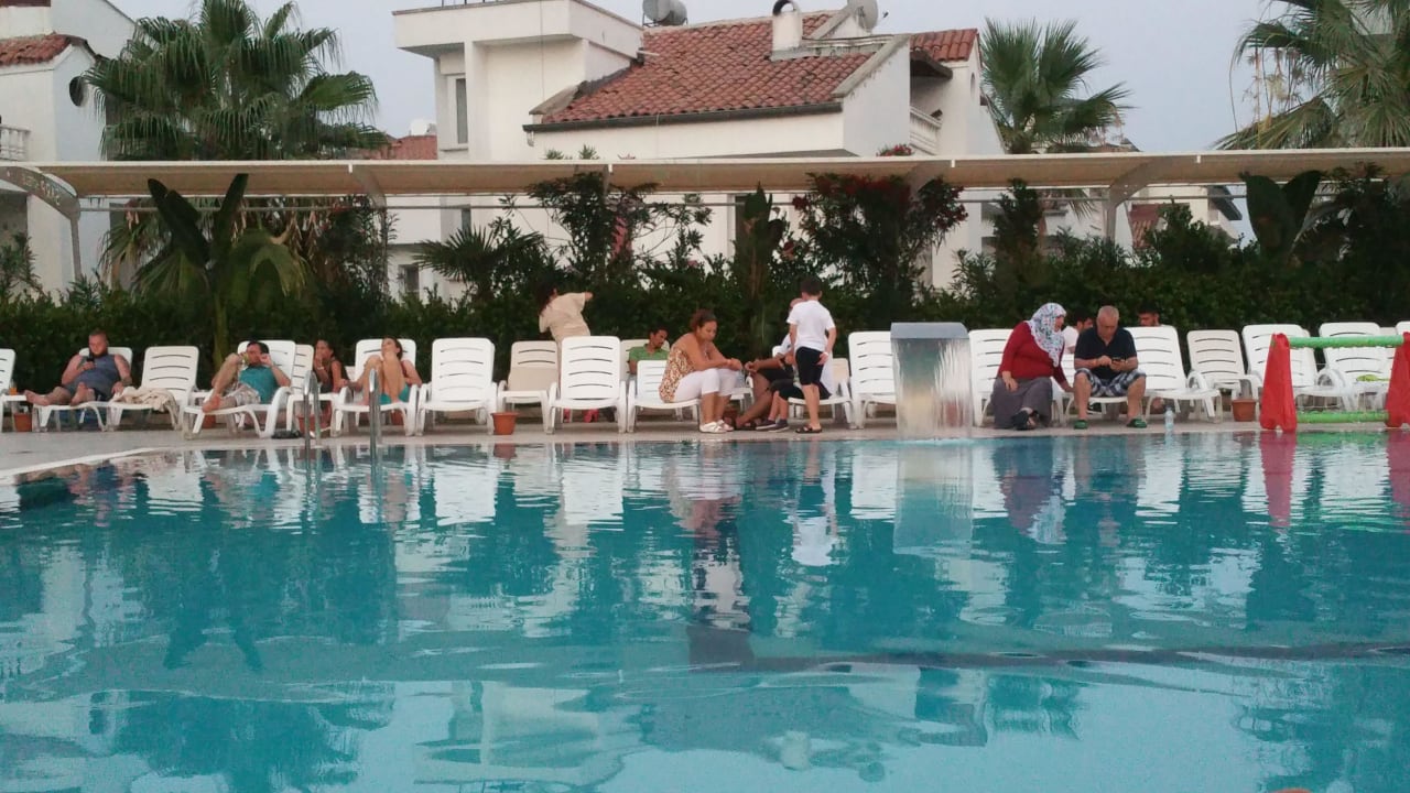 Pool Maya World Park Hotel