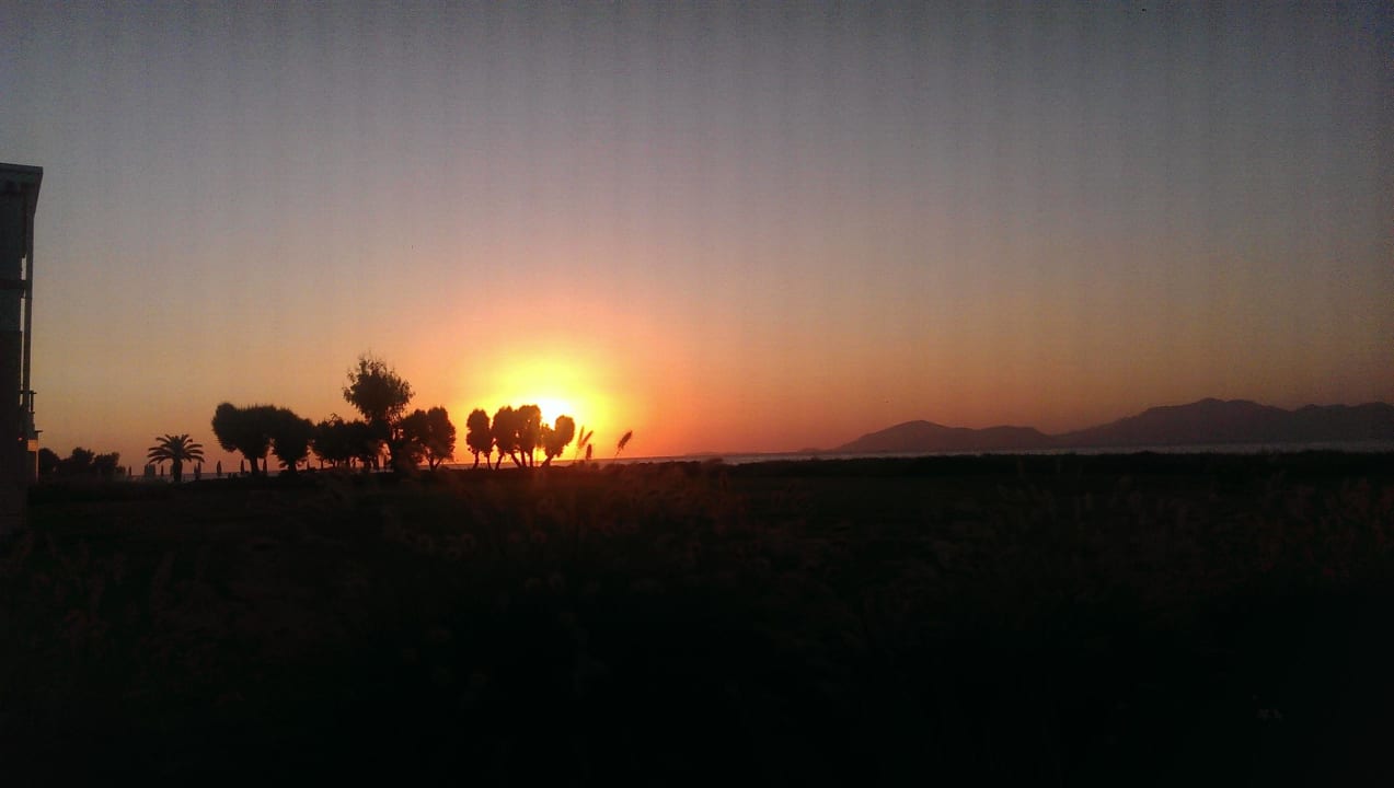 Sonnenuntergang Neptune Luxury Resort