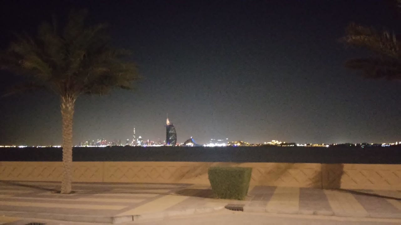 Hotelblick auf die Skyline Anantara The Palm Dubai Resort