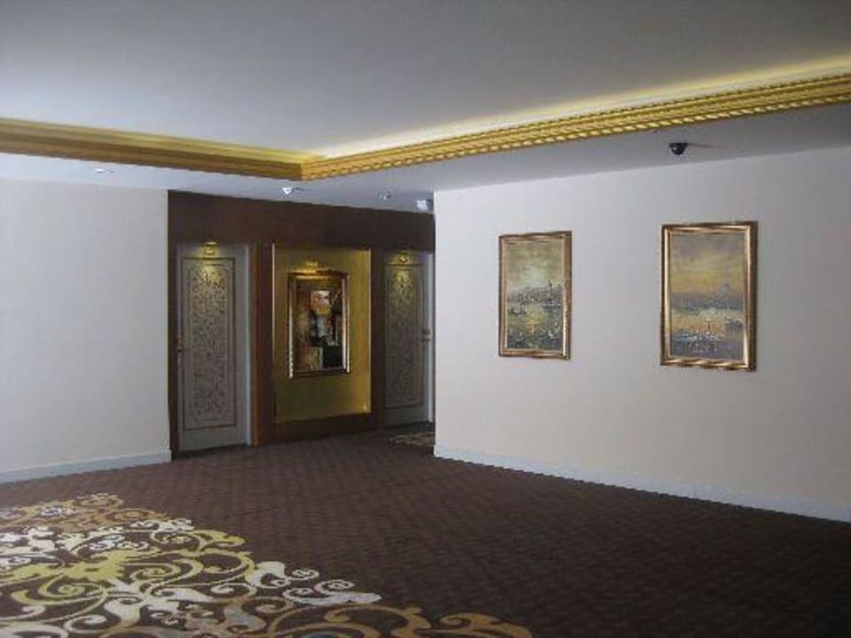 Flur zu den Zimmern Diamond Excellence Resort & Spa