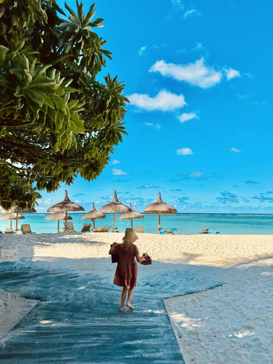 Strand Crystals Beach Resort Belle Mare, a member of Radisson Individuals