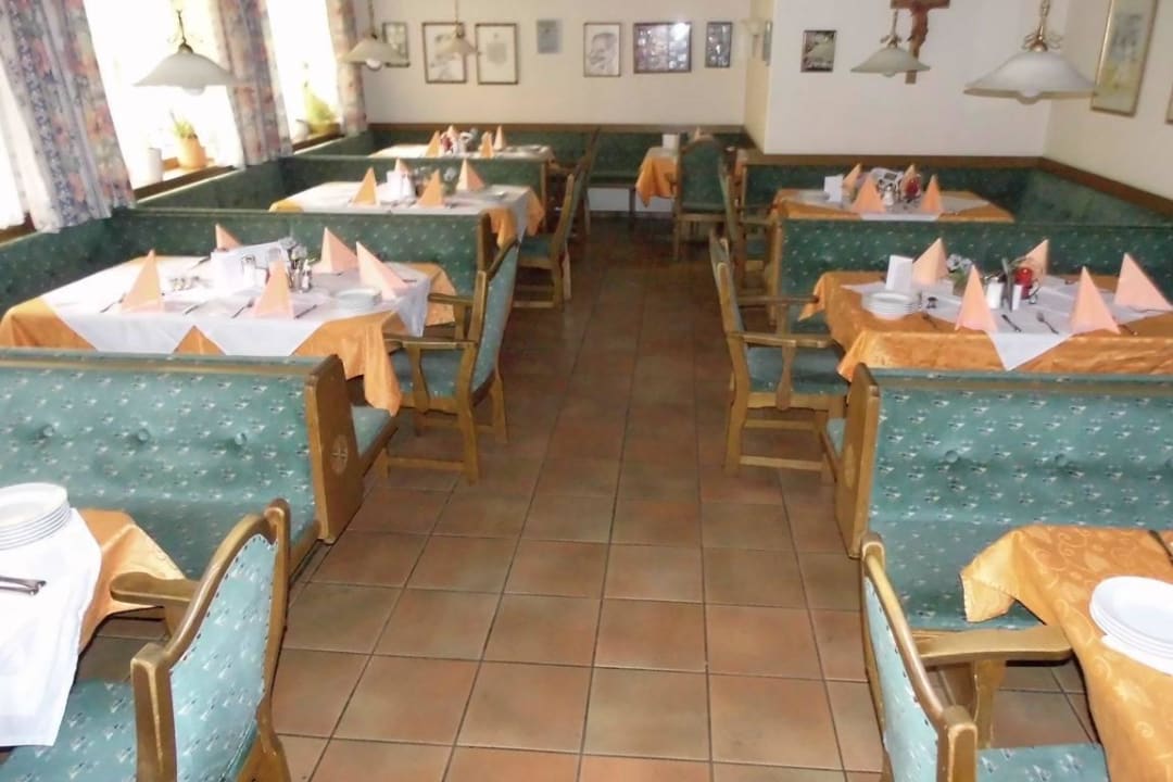 Blick in den gemütlichen Speiseraum. Familiengasthof Schranz