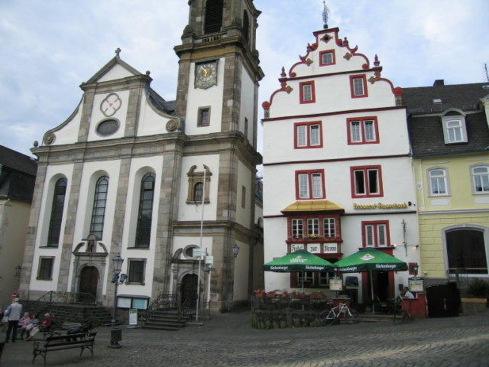Hotel vom Martkplatz ausgesehen Hotel Zur Krone