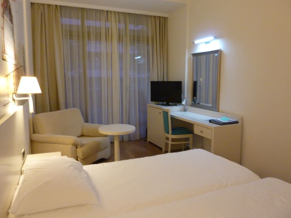 Zimmer Iberostar Waves Bellevue