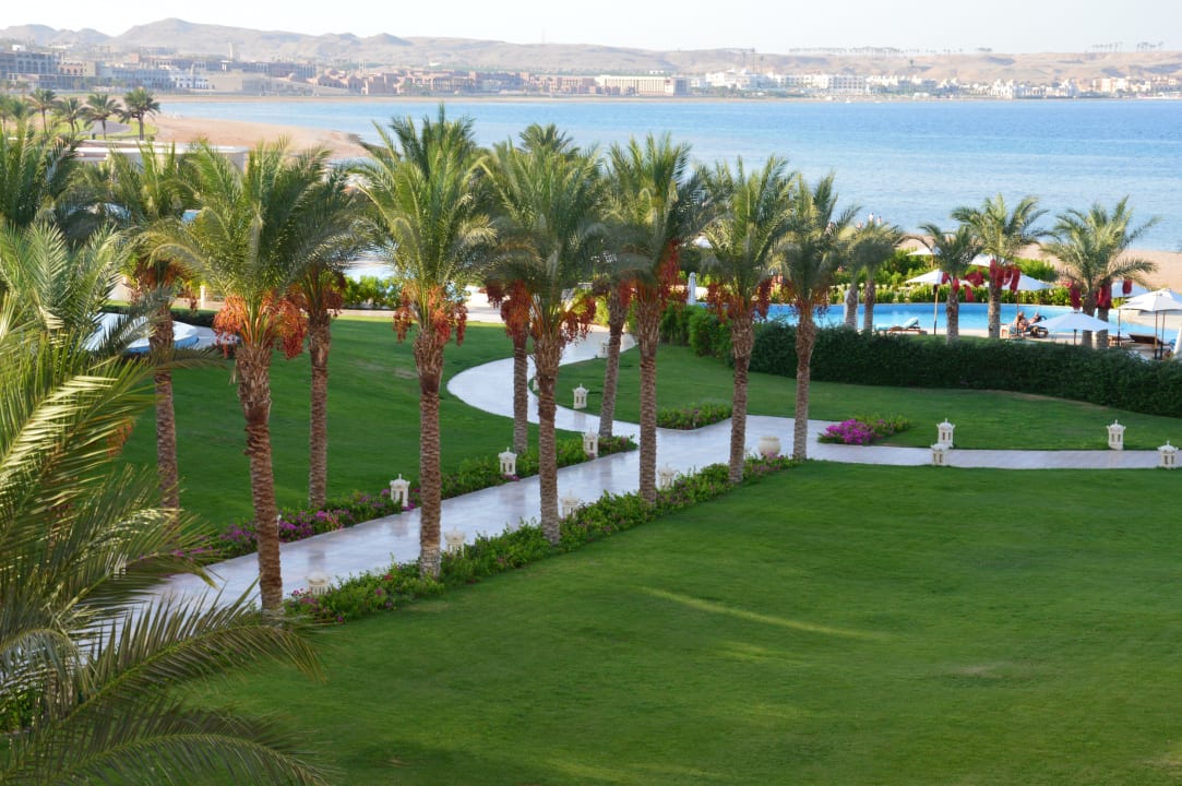 Garten Baron Palace Sahl Hasheesh
