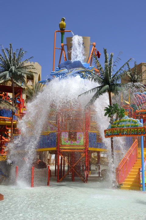 Achtung, besser in Deckung gehen! Grand Waterworld Makadi & Family Star Makadi