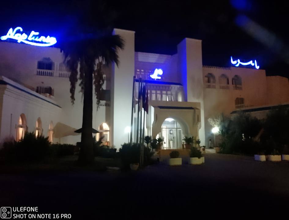 Außenansicht Hotel Neptunia Skanes