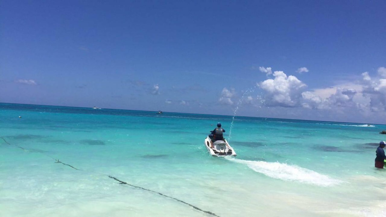 Jetski Hotel Riu Cancun
