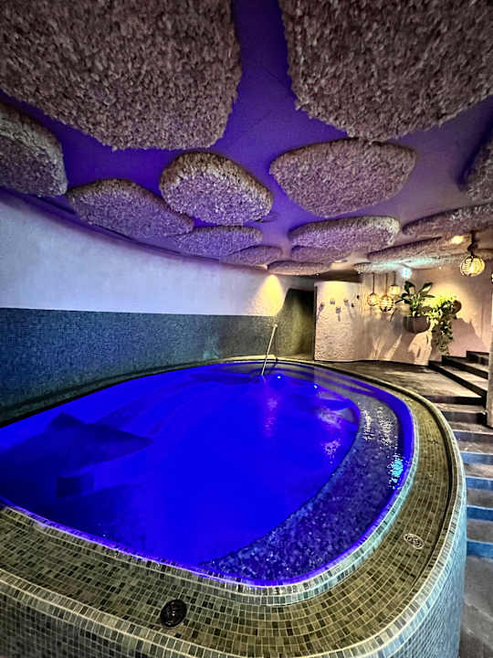 Pool Wellnesshotel Engel