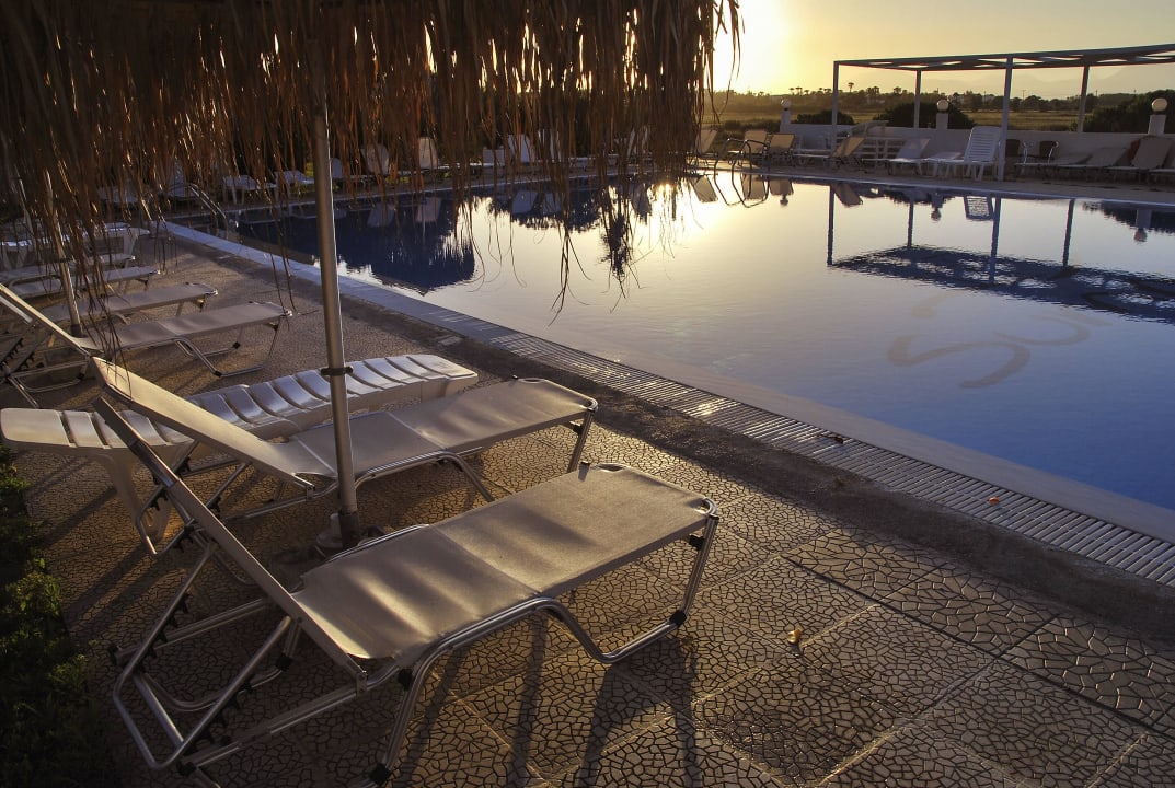 Basen o zachodzie Summer Village of Hippokrates - Adults only