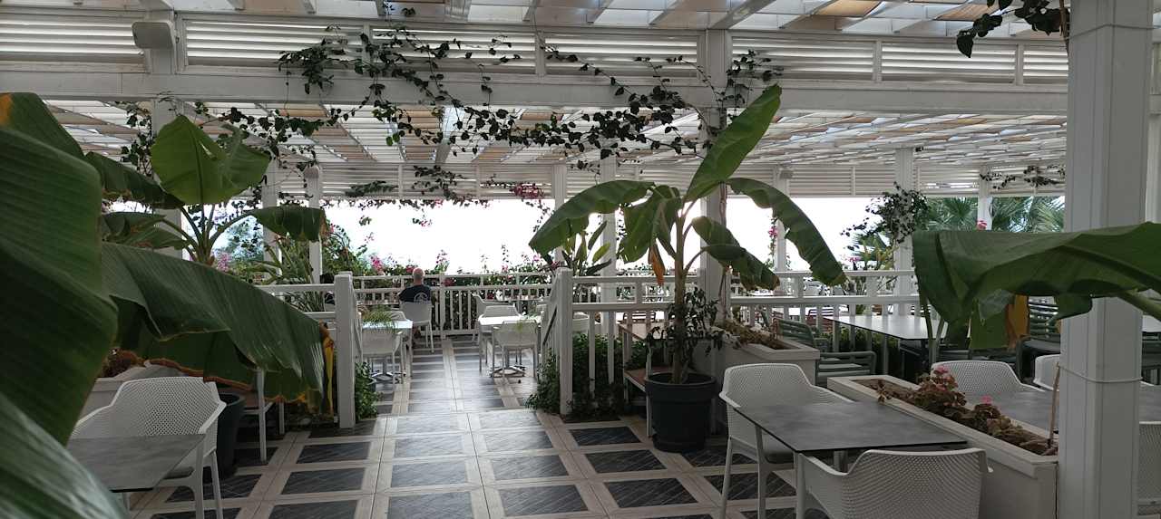 Gastro Can Garden Resort