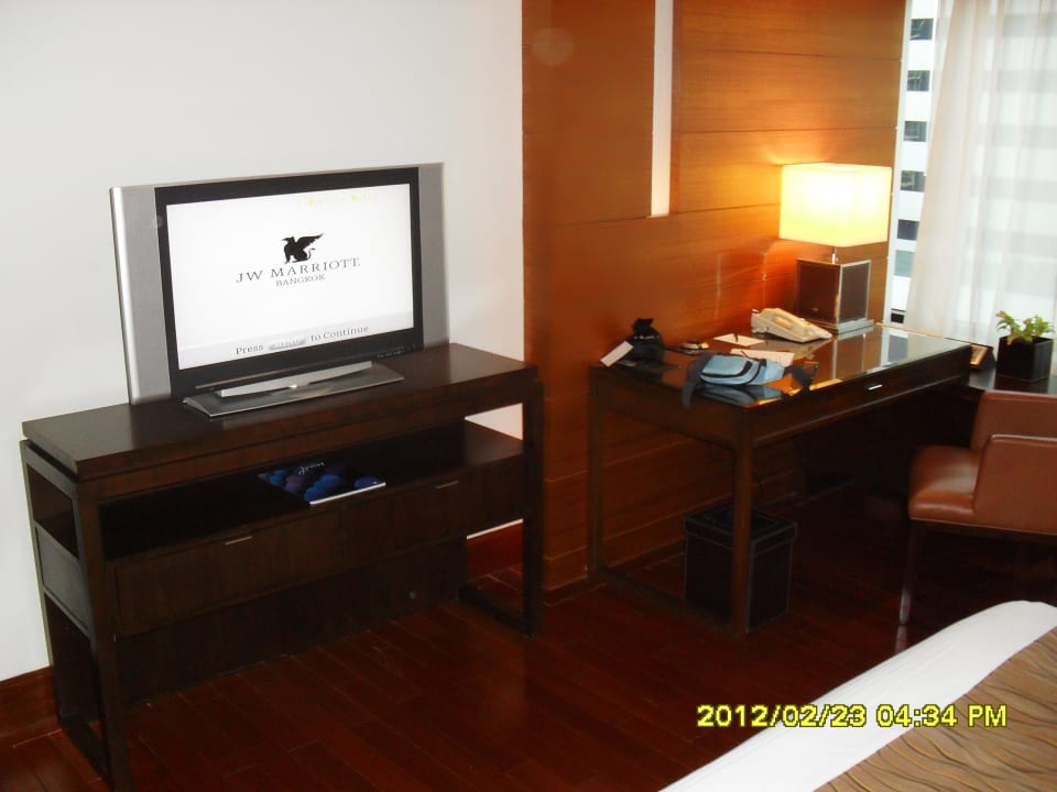 Schreibtisch und LCD-Fernseher JW Marriott Hotel Bangkok