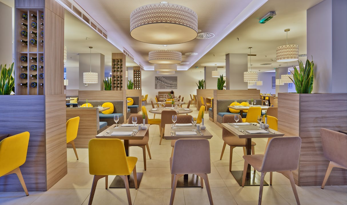 Gastro Park Plaza Arena Pula