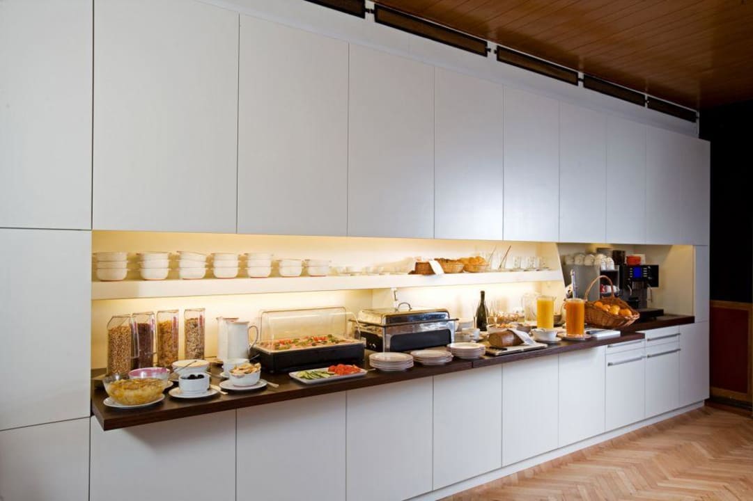 Restaurant/Buffet Keramikhotel Goldener Brunnen