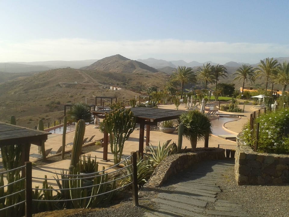 Sehr schön Salobre Hotel Resort & Serenity