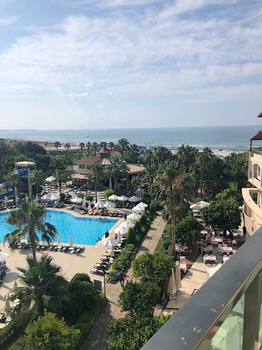 Toll  Bella Resort & Spa