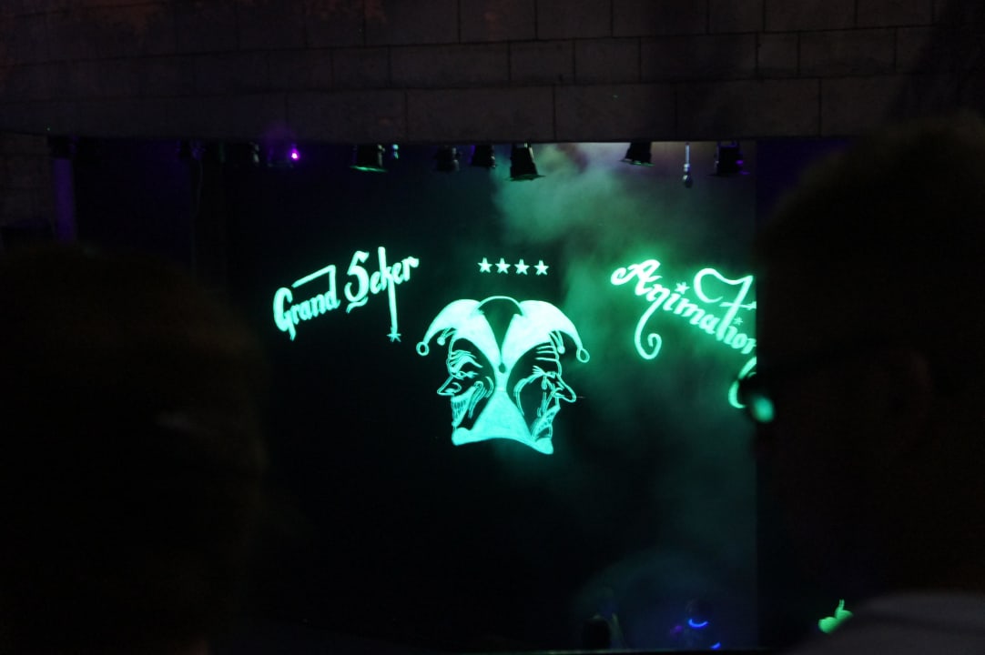 Abendanimation  Grand Seker Hotel