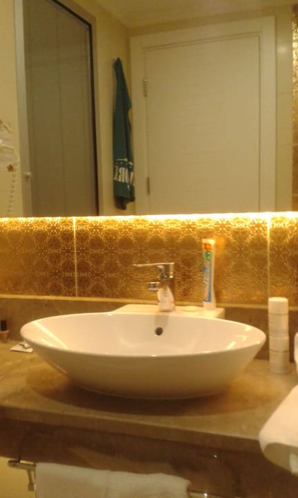 Badezimemr Kirman Belazur Resort & Spa