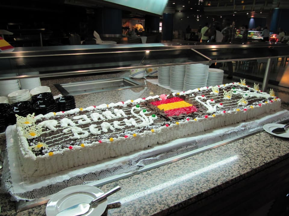 Riesengroße, leckere Sahnetorte! R2 Pajara Beach