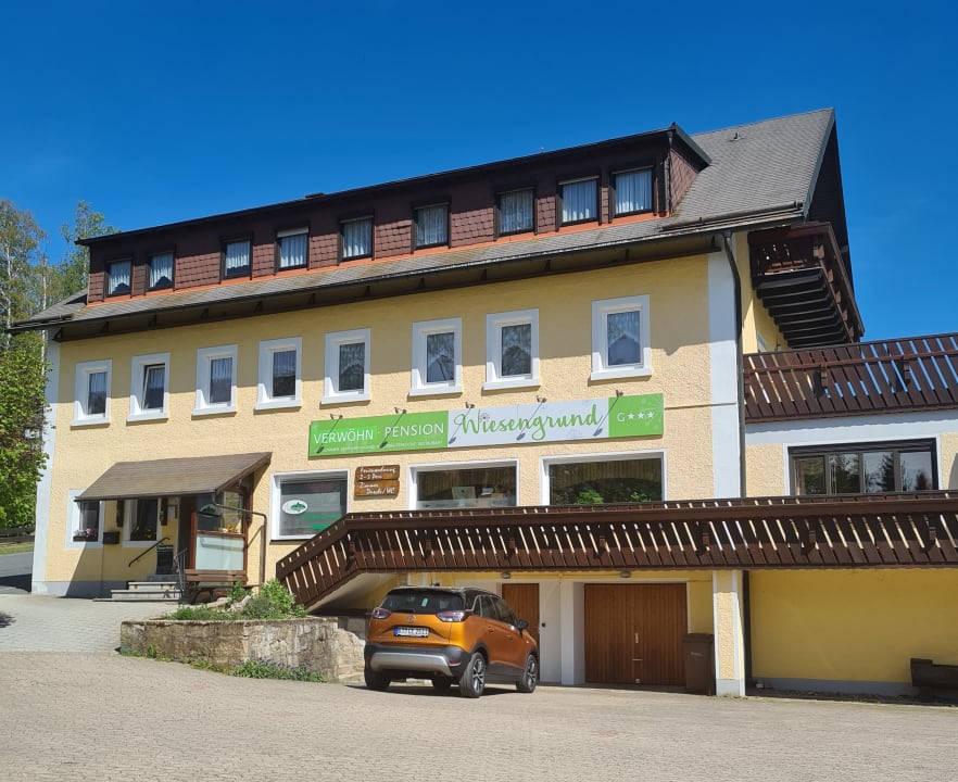 Außenansicht Verwöhn Pension Wiesengrund