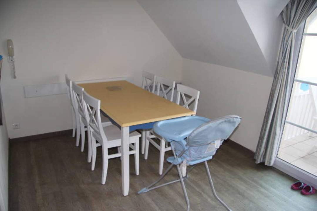 Esstisch im Wohnzimmer Hotel Pierre et Vacances