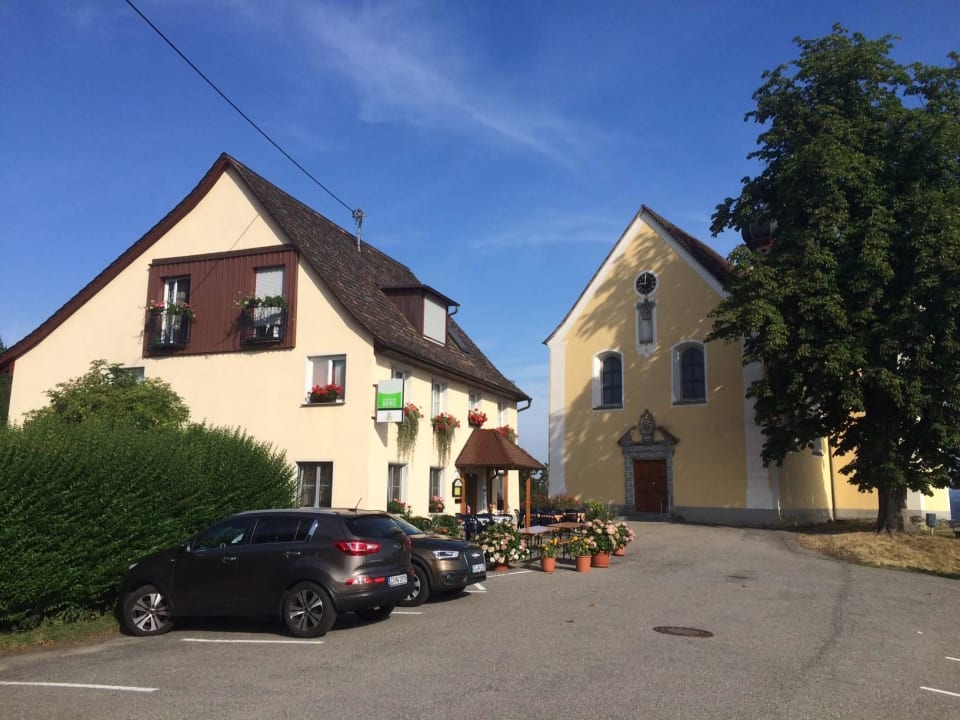 Gasthof & Kirche Gasthof Grüner Berg