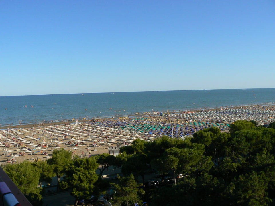 Blick auf den Strand Hotel American