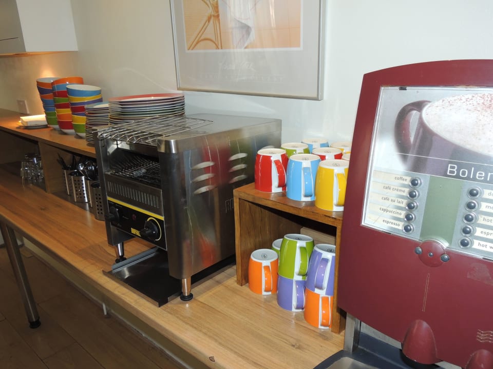 Breakfast Room Dolphin Inn