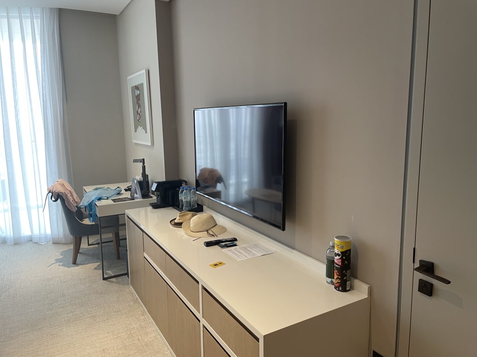 Zimmer JA Lake View Hotel, Dubai