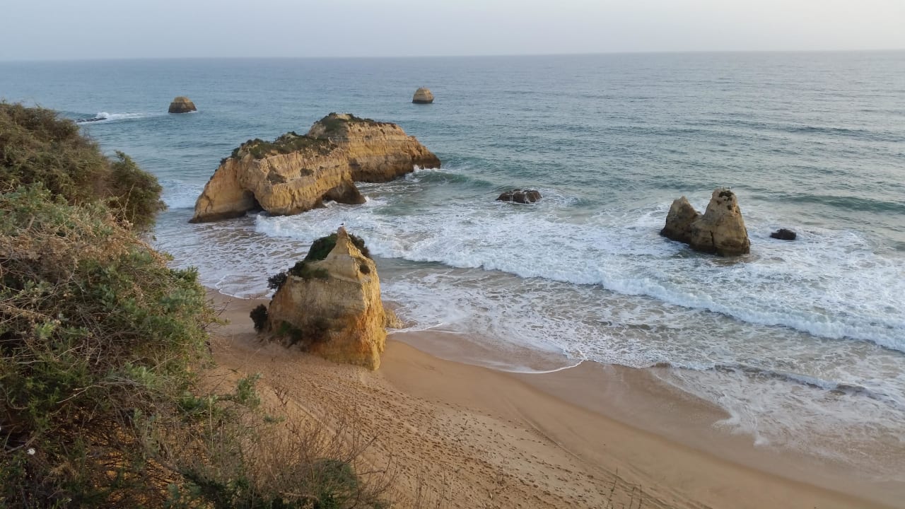 Felsen am Strand NH Marina Portimão Resort