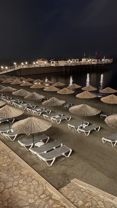 Strand Aria Resort & Spa