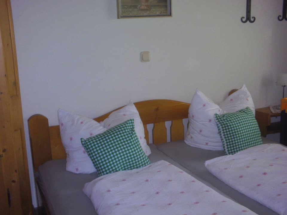 Schlafzimmer 2 Ferienwohnung Meislerlehen