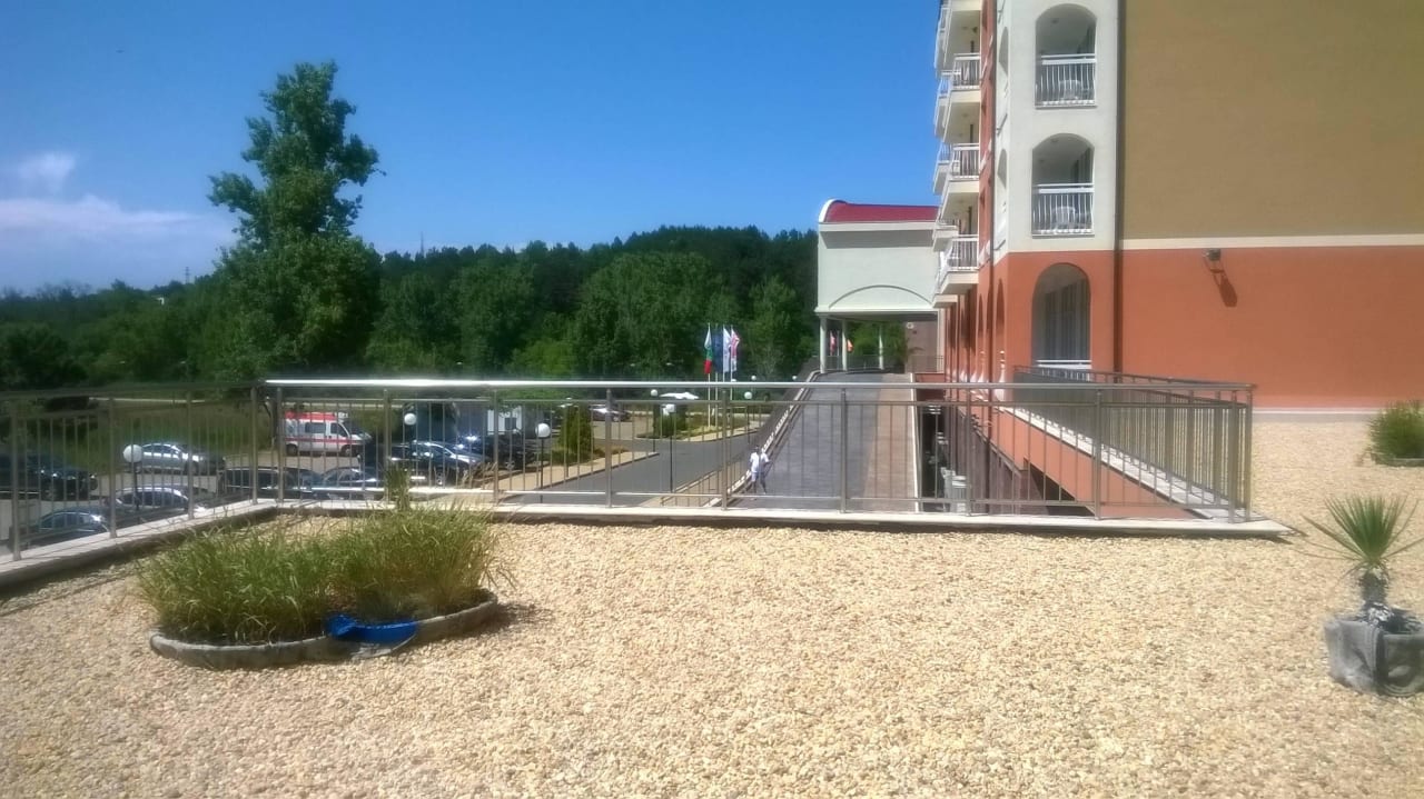 Widok z tarasu w hotelu Sol Luna Bay
