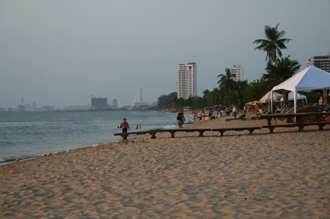 Strand Ravindra Beach Resort & Spa