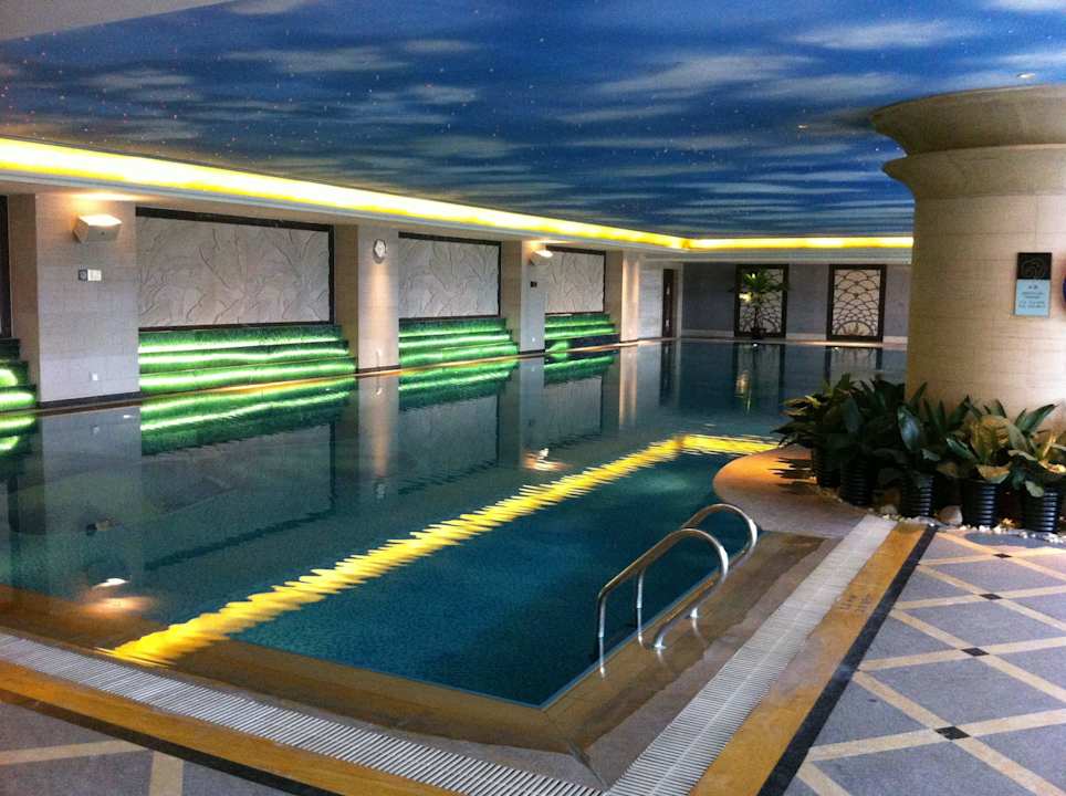 Innenpool Hotel Sofitel Wanda Beijing