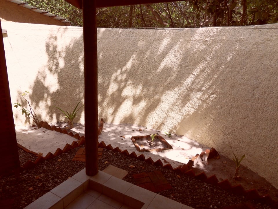 Mit praktischer Wäscheleine nur schwer zu sehen Kuredu Island Resort & Spa