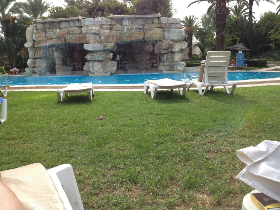 Rasen und Poolbar TUI MAGIC LIFE Africana