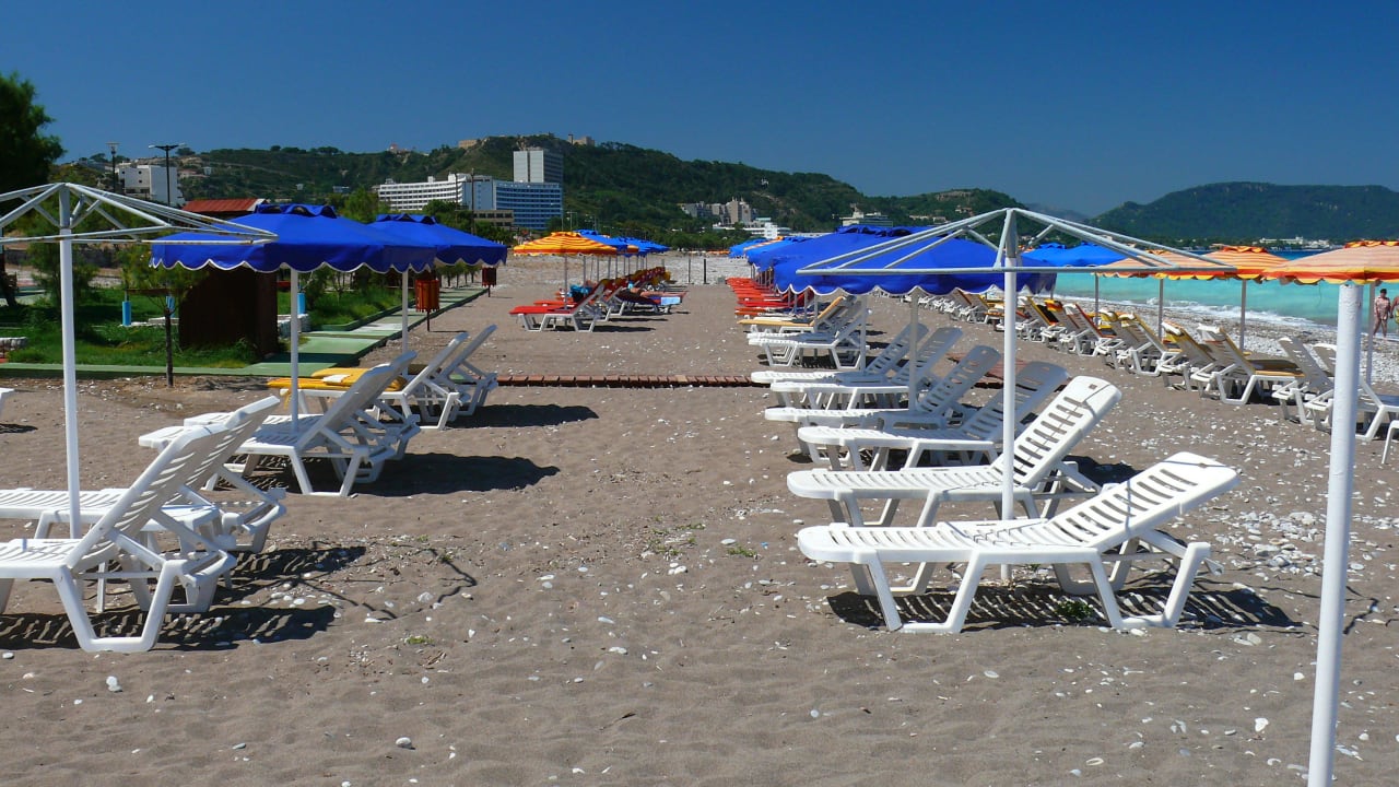 Plaża przy hotelu - płatnę za leżaki i parasole Hotel Sirene Beach