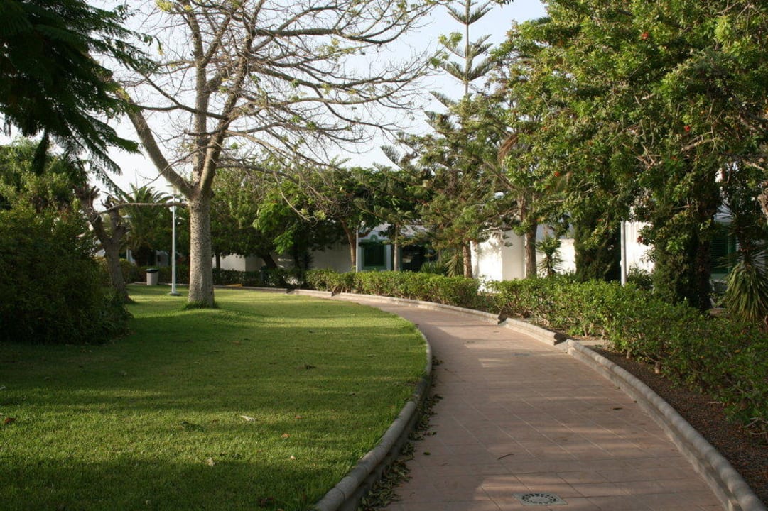 Weg zu den Bungalows Bungalows Cordial Sandy Golf