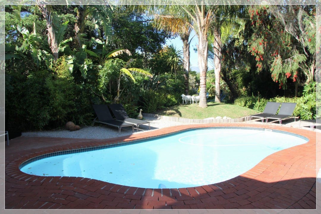 Pool Ballinderry, The Robertson Guest House