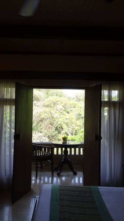 Blick Richtung Balkon Hotel Tjampuhan