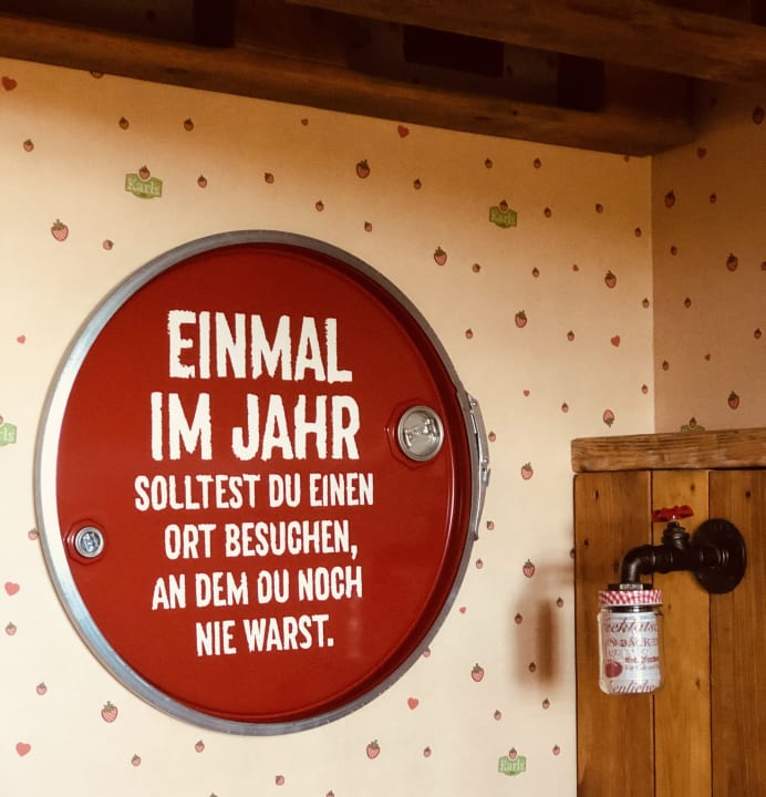 Zimmer Alles Paletti Karls Upcycling Hotel