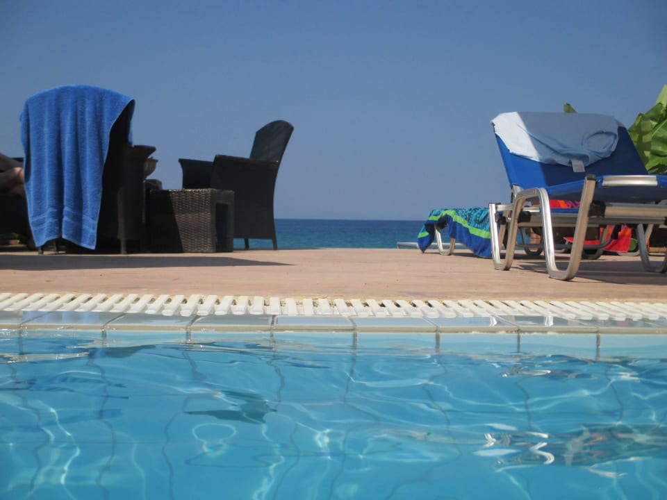 Z basenu  Hotel Belussi Beach